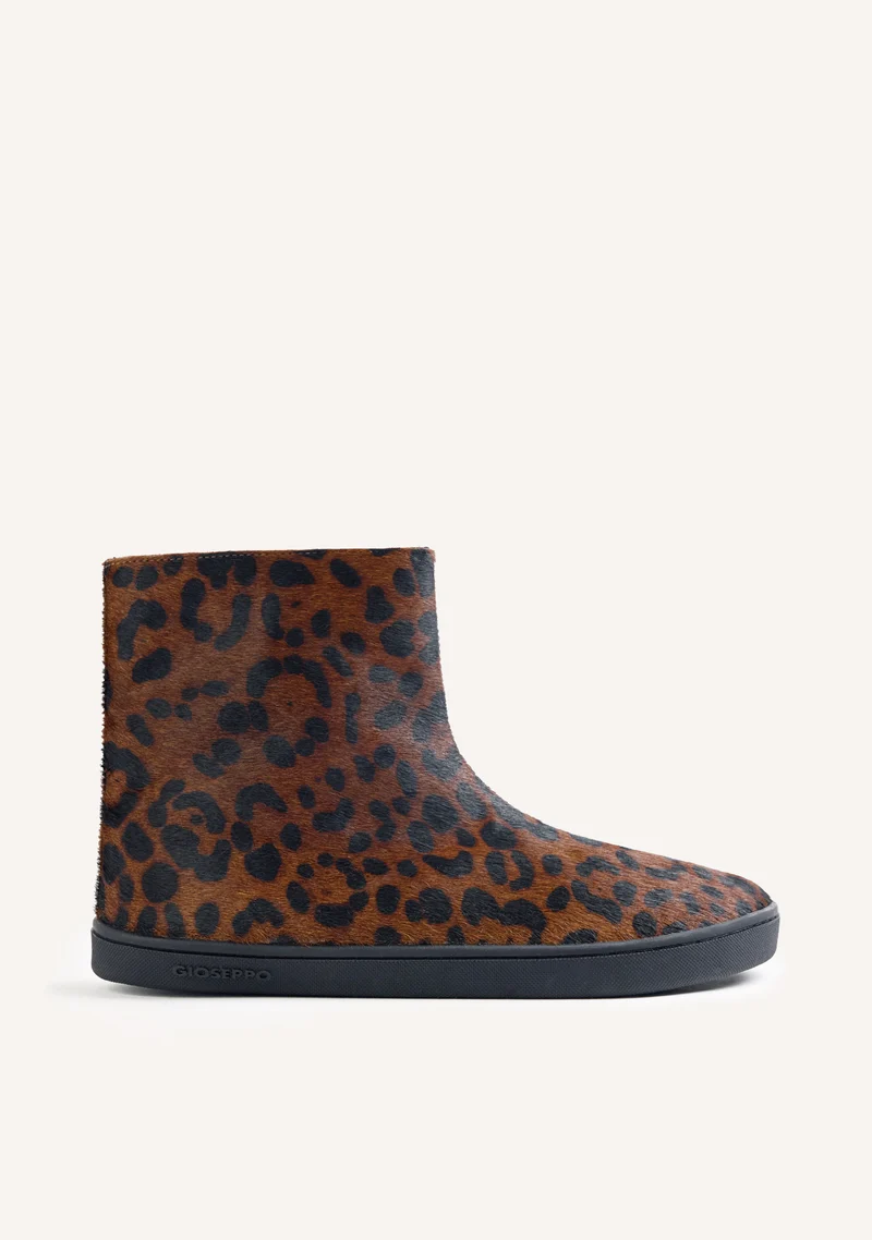 BAREFOOT BOOTS WITH ANIMAL PRINT