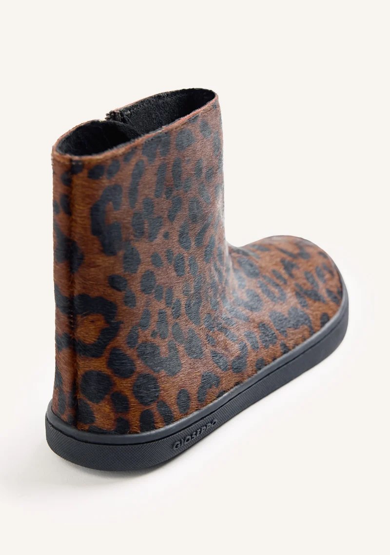 BAREFOOT BOOTS WITH ANIMAL PRINT