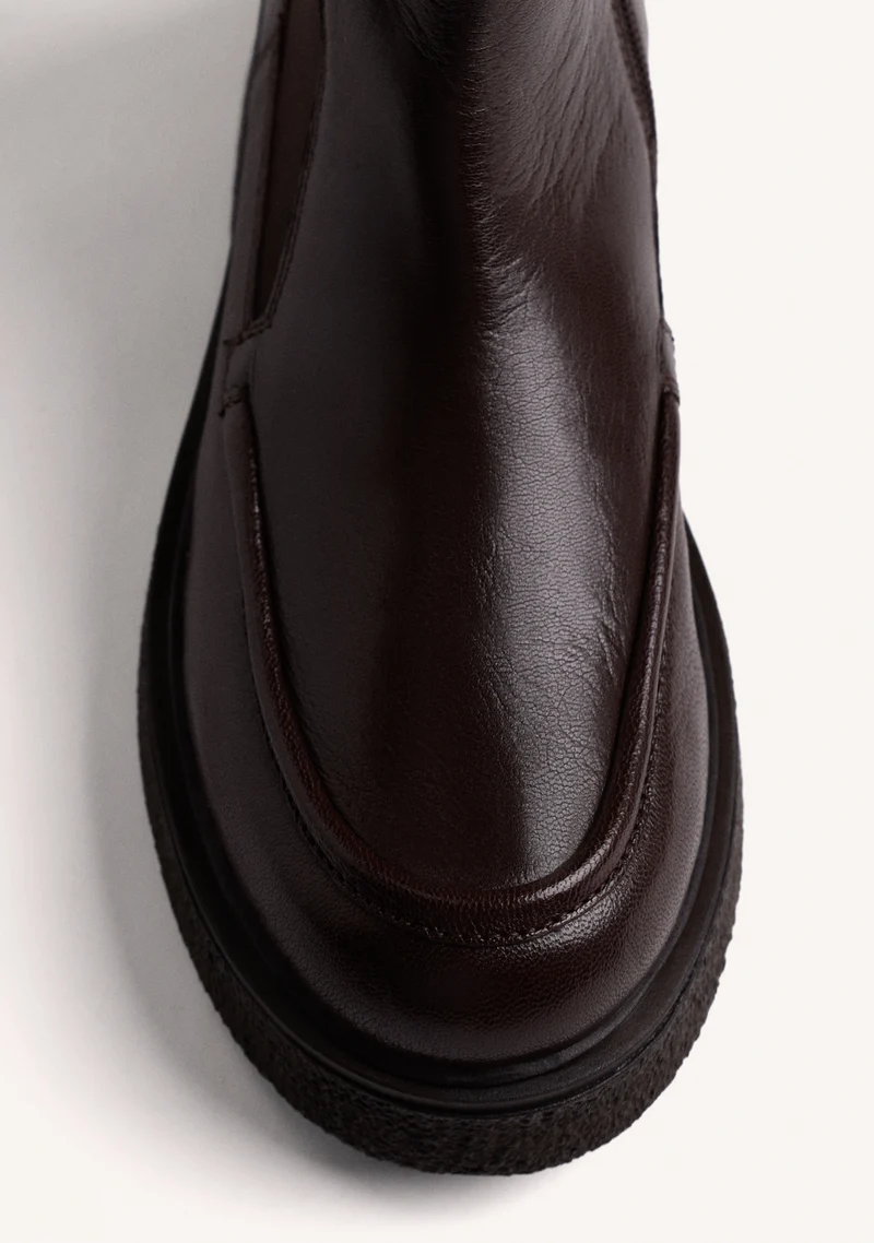 BROWN CHELSEA LEATHER ANKLE BOOTS