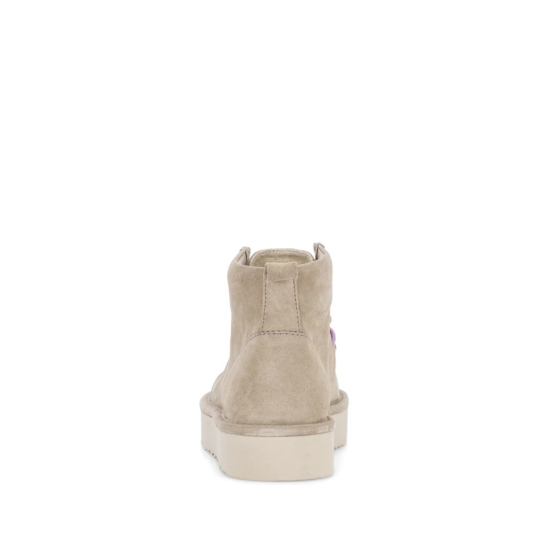 Bottines beiges en cuir velours (lacets violets)