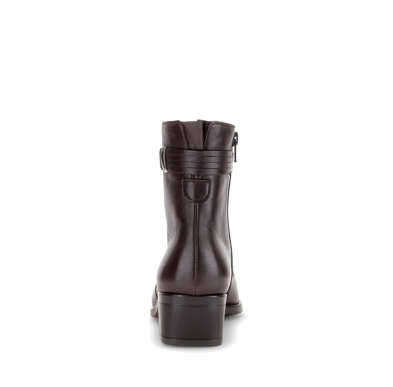 Bottines rouges en cuir lisse
