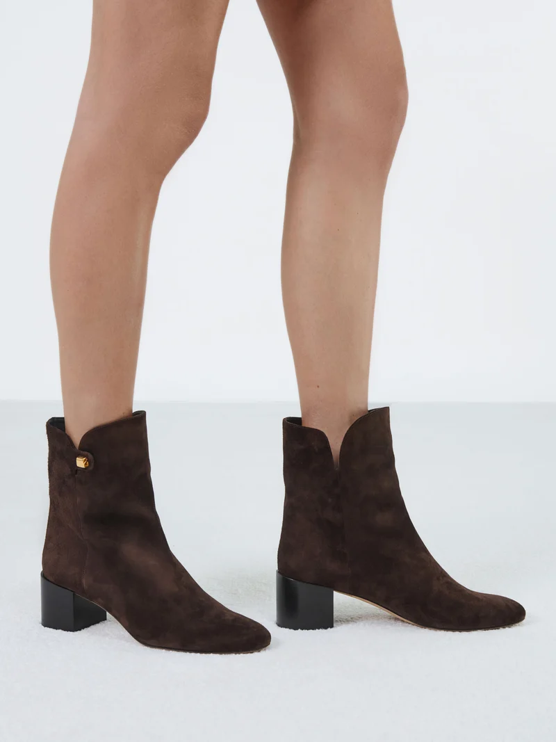 Bottines à talon moyen Gaby en suède marron chocolat