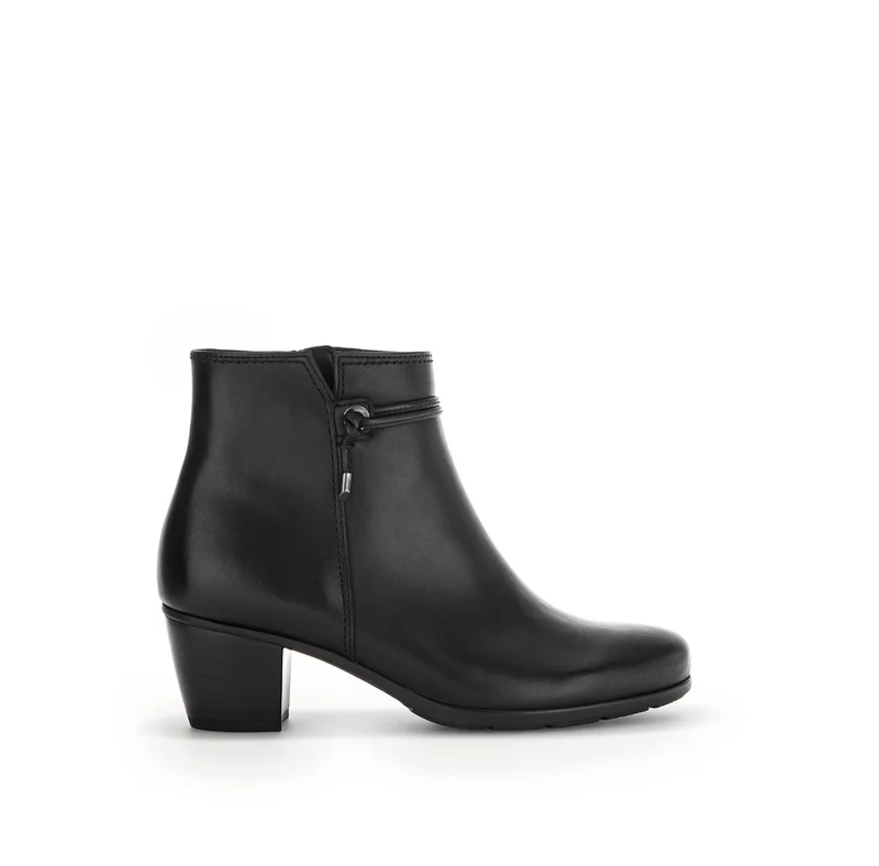 Bottines noires en cuir lisse