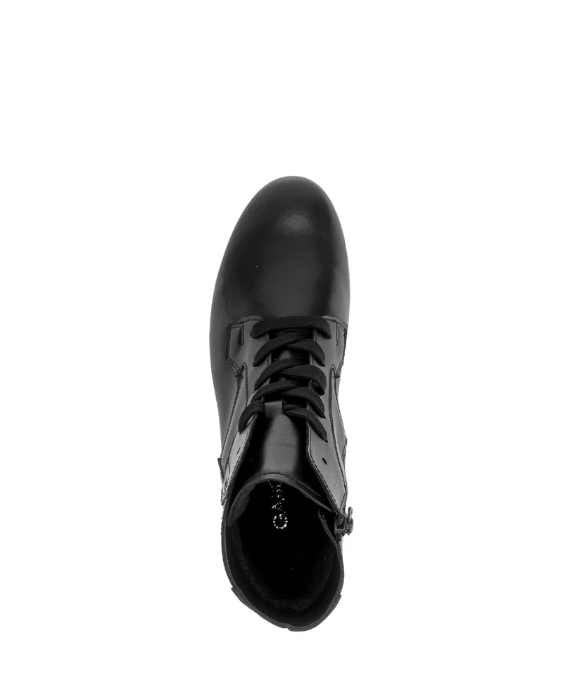 Bottines noires en cuir lisse