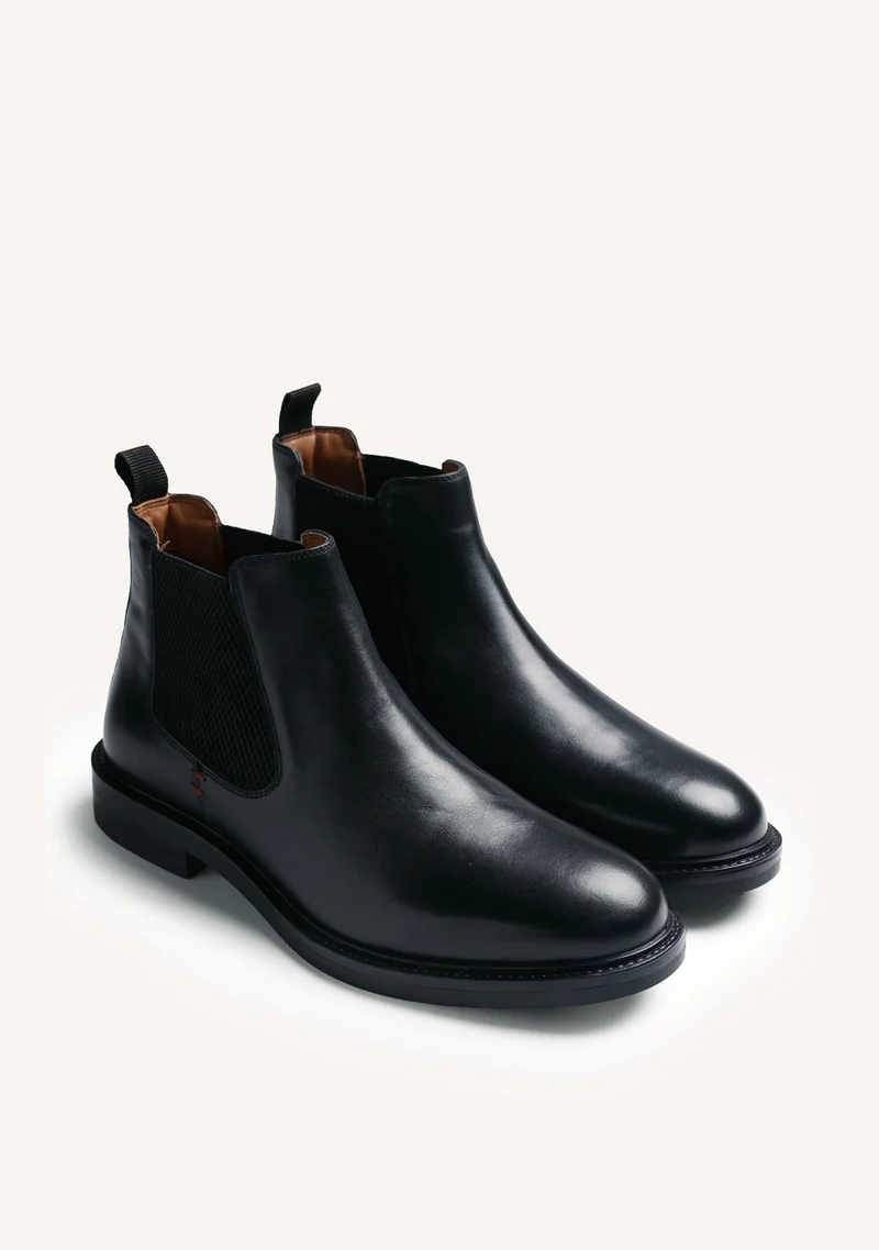 BLACK CHELSEA LEATHER ANKLE BOOTS