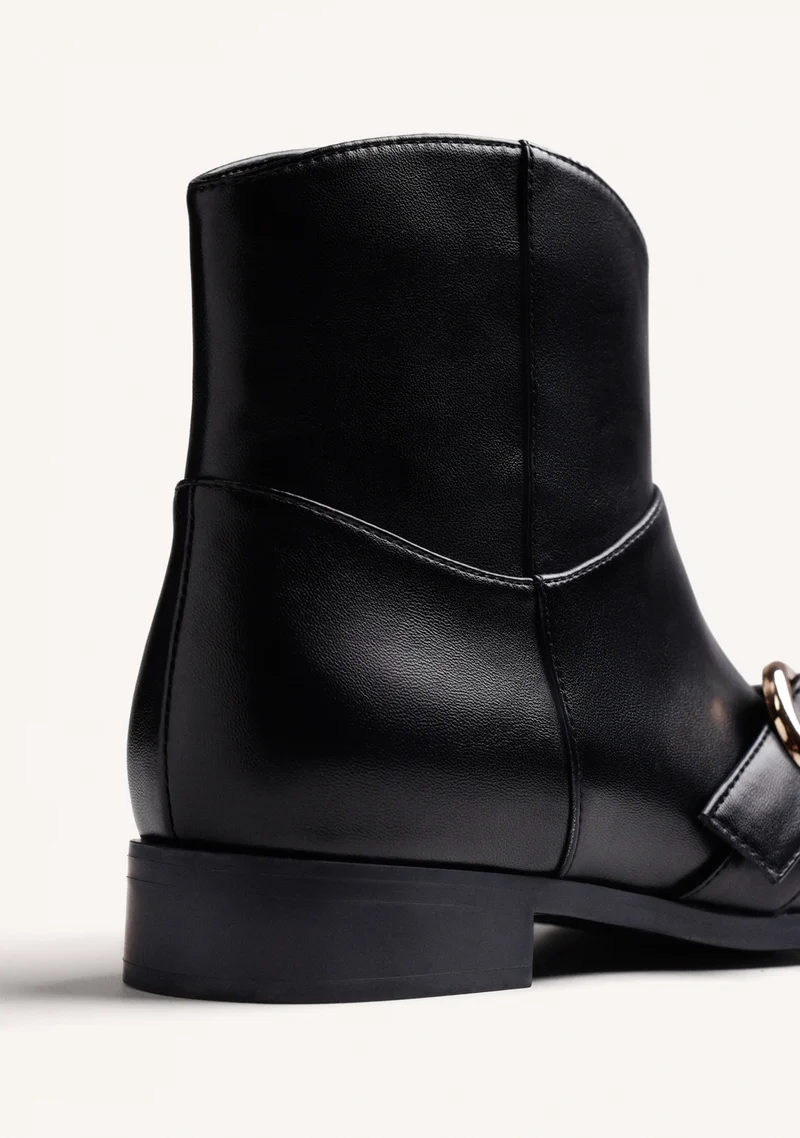 BLACK ELASTIC BUCKLE BOOTS