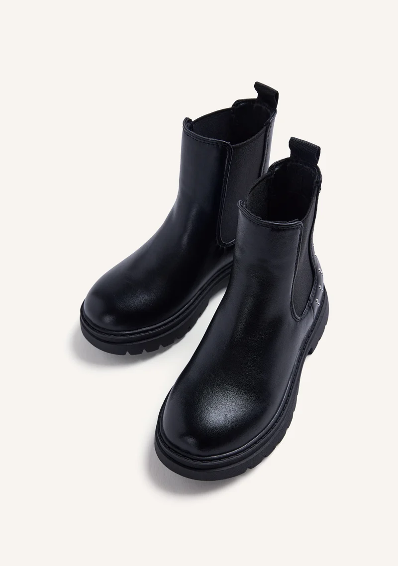 BLACK ELASTIC SIDE BOOTS