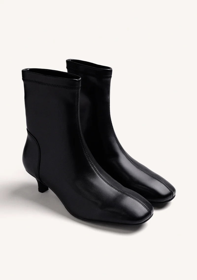 BLACK ELASTIC KITTEN ANKLE BOOTS