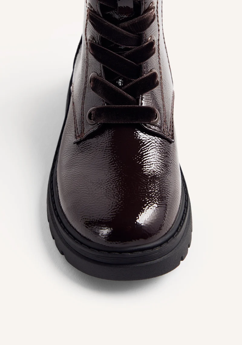 BROWN PATENT EFFECT BOOTS