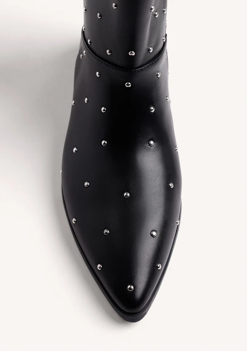 BLACK STUDDED BOOTS