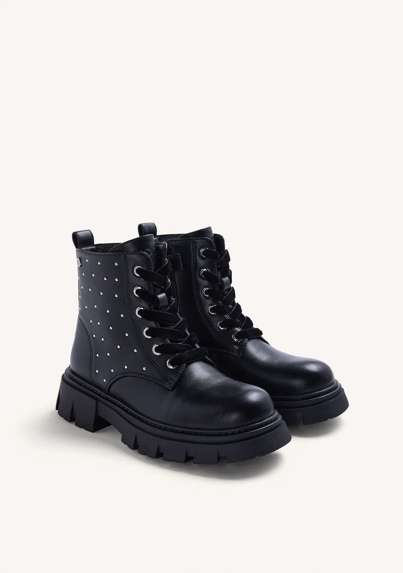 BLACK STUDDED BOOTS