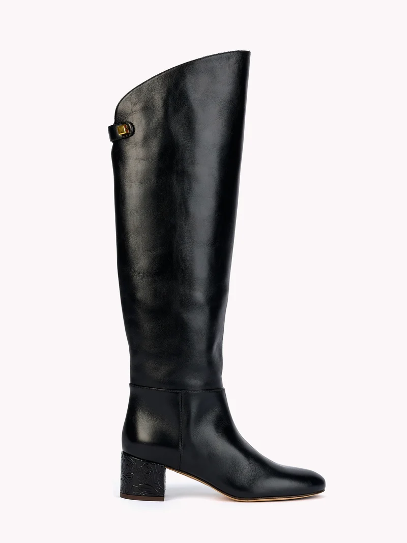 Bottes Adry Borgia en cuir noir avec un talon moyen embossé
