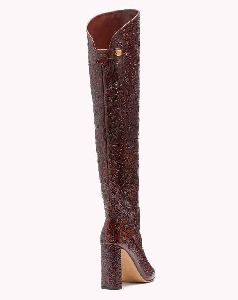 Bottes Adriana Borgia en cuir embossé floral marron pécan et talon haut