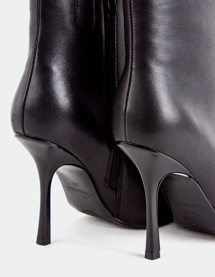 Qianna Black Leather