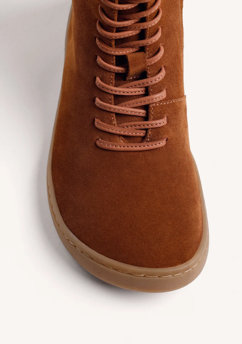 BROWN BAREFOOT LEATHER BOOTS