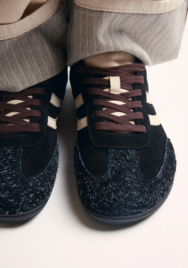 BLACK BAREFOOT LEATHER SNEAKERS