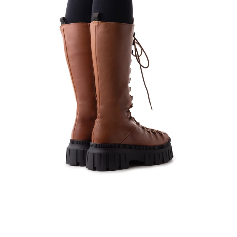 Weasley Chestnut Leather