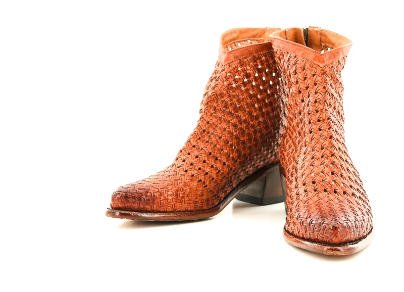 BOOTS 261W