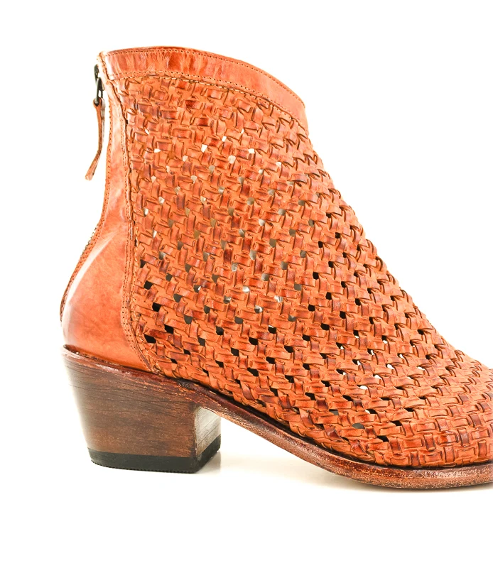 BOOTS 261W