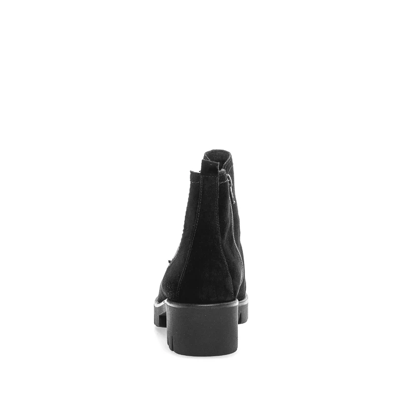Bottines noires en cuir velours