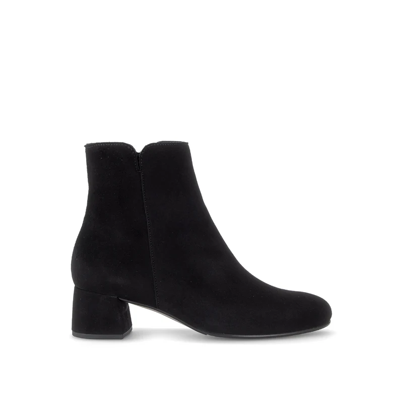 Bottines noires en cuir velours