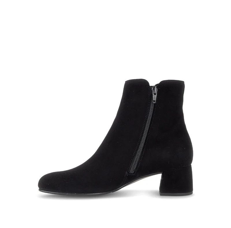 Bottines noires en cuir velours