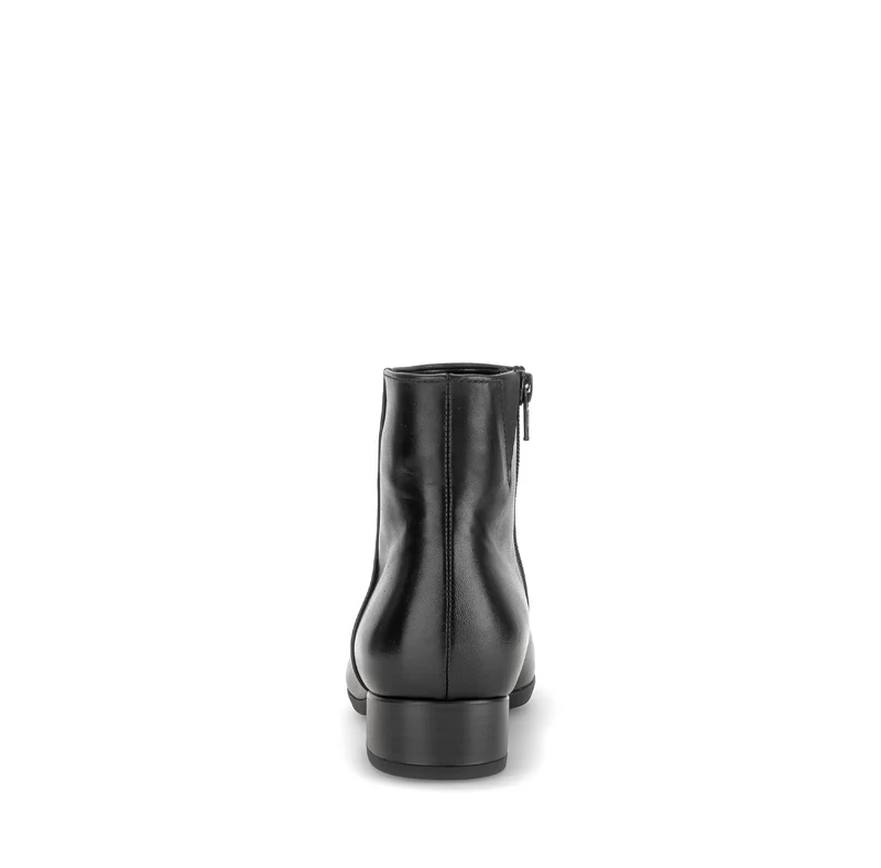 Bottines noires en cuir lisse