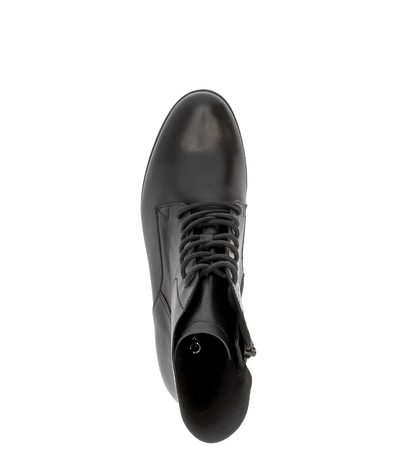 Bottines noires en cuir lisse