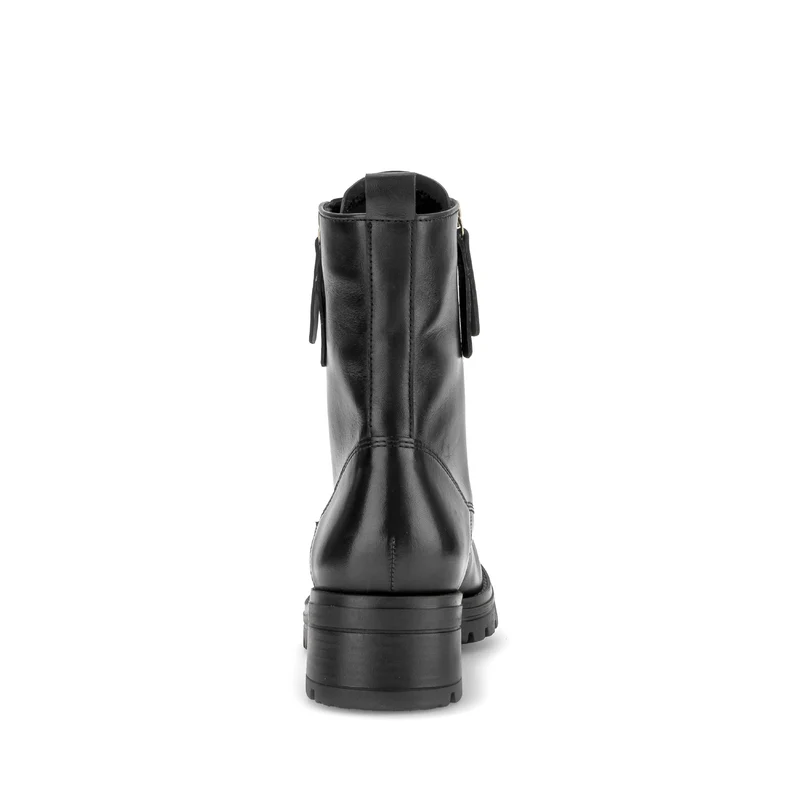 Bottines noires en cuir lisse
