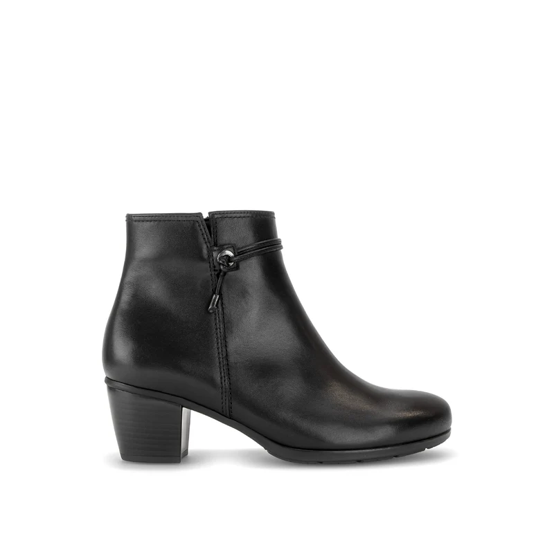 Bottines noires en cuir lisse