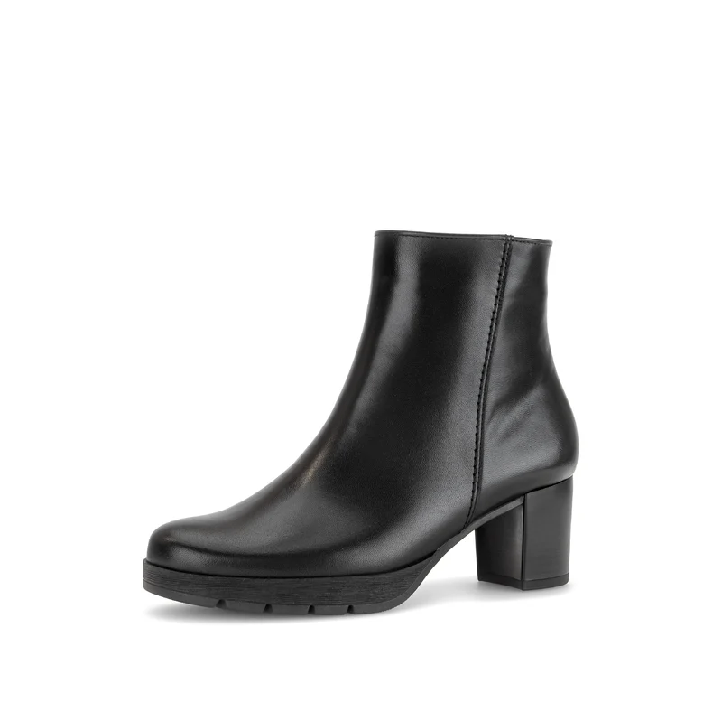Bottines noires en cuir lisse