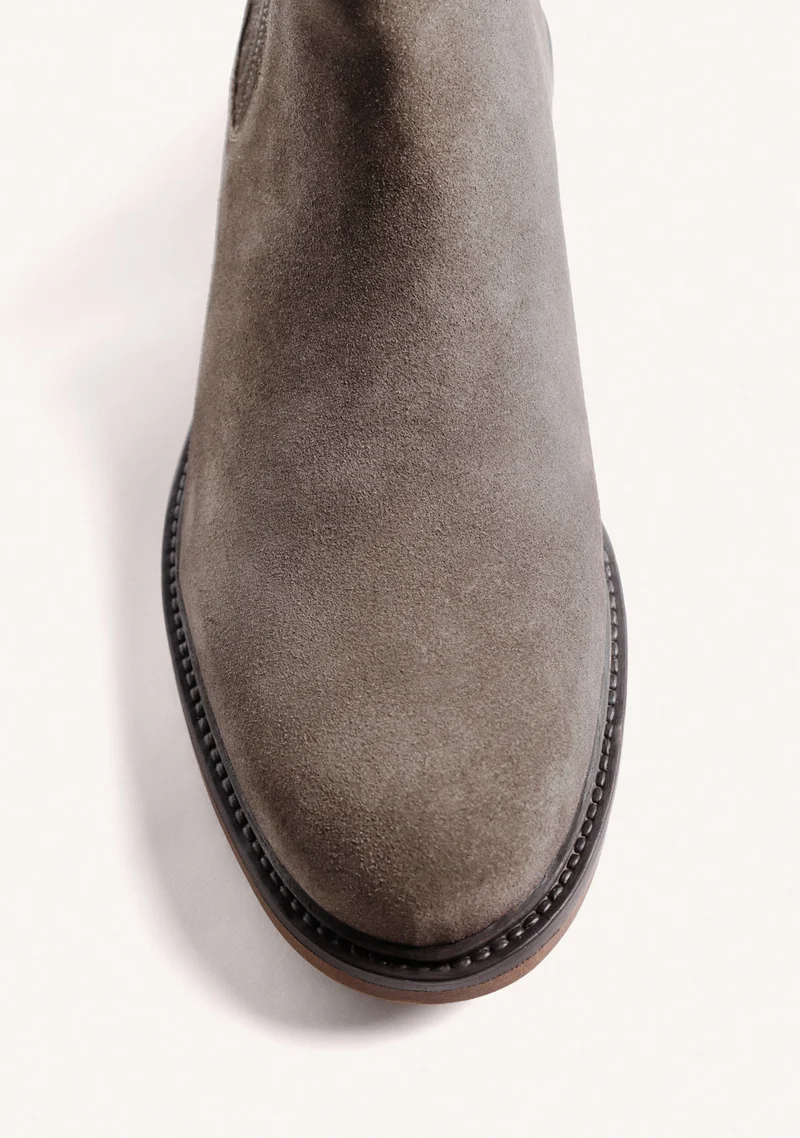 TAUPE CHELSEA LEATHER ANKLE BOOTS