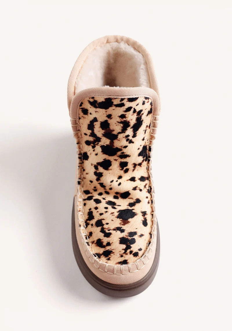 BEIGE AUSTRALIAN SUEDE LEATHER BOOTS WITH ANIMAL PRINT