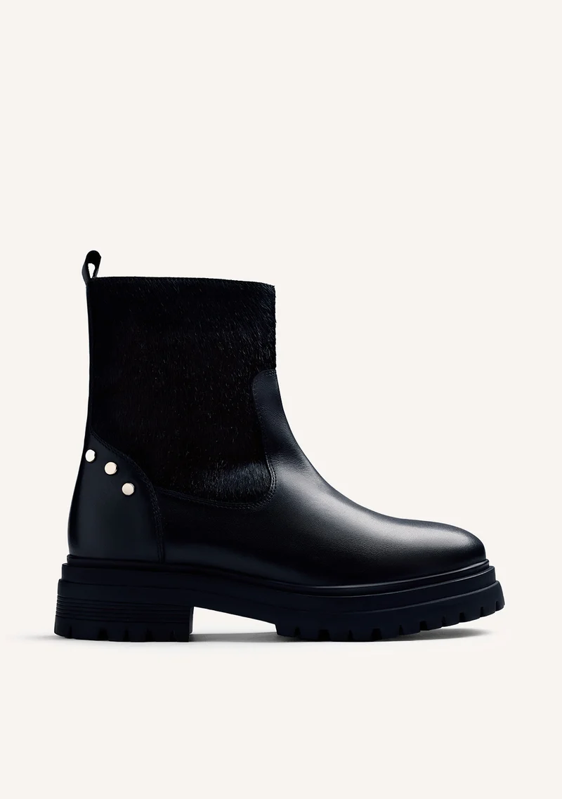 BLACK LEATHER STUDDED ANKLE BOOTS