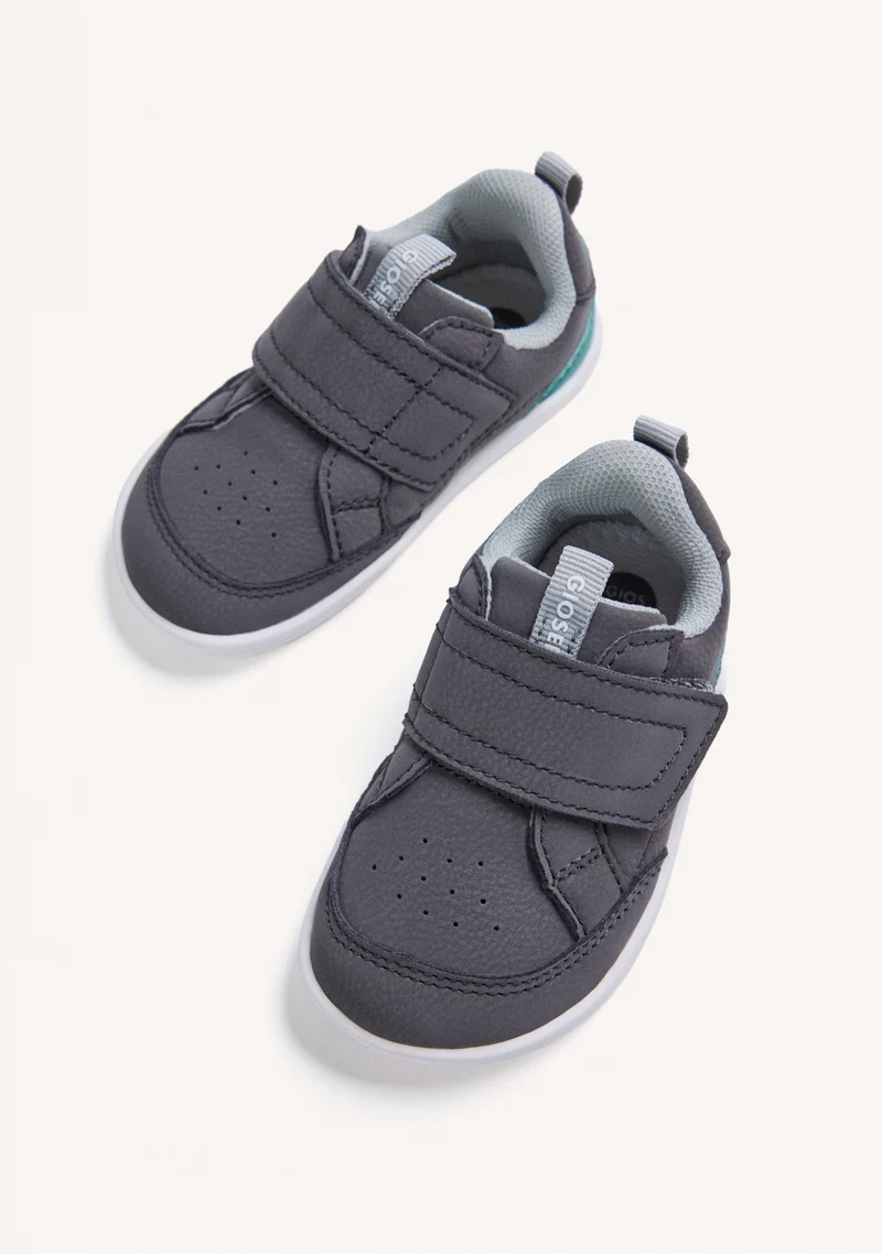 GREY BAREFOOT SNEAKERS