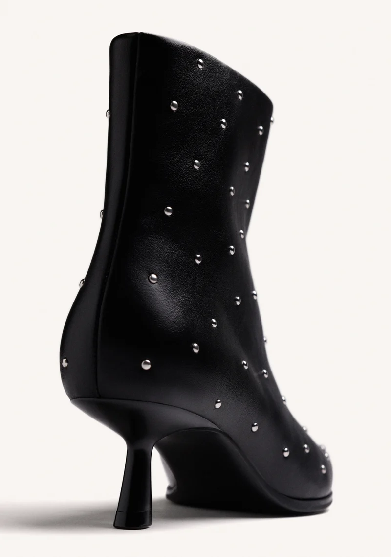 BLACK KITTEN HEEL ANKLE BOOTS WITH STUDS