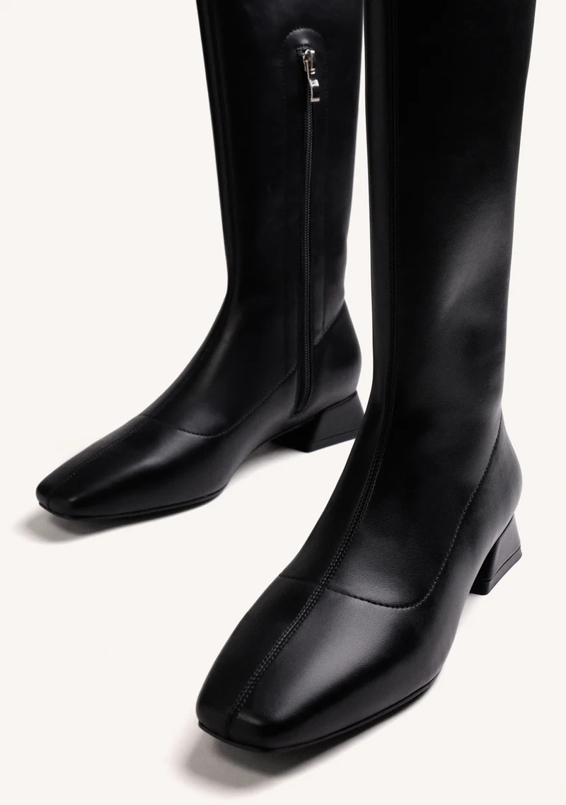 BLACK ELASTIC HIGH BOOTS