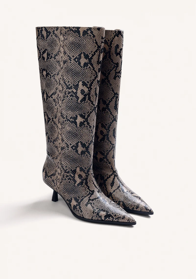 HIGH ANIMAL PRINT KITTEN BOOTS