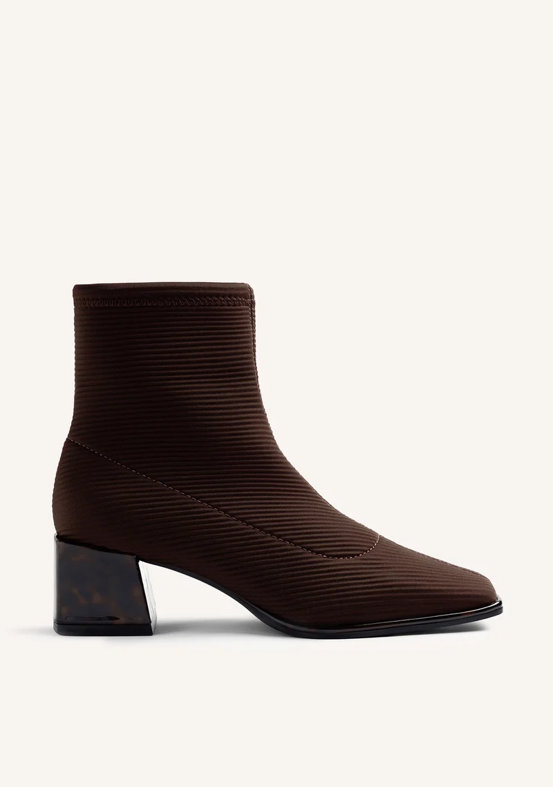 BROWN ELASTIC ANKLE BOOTS