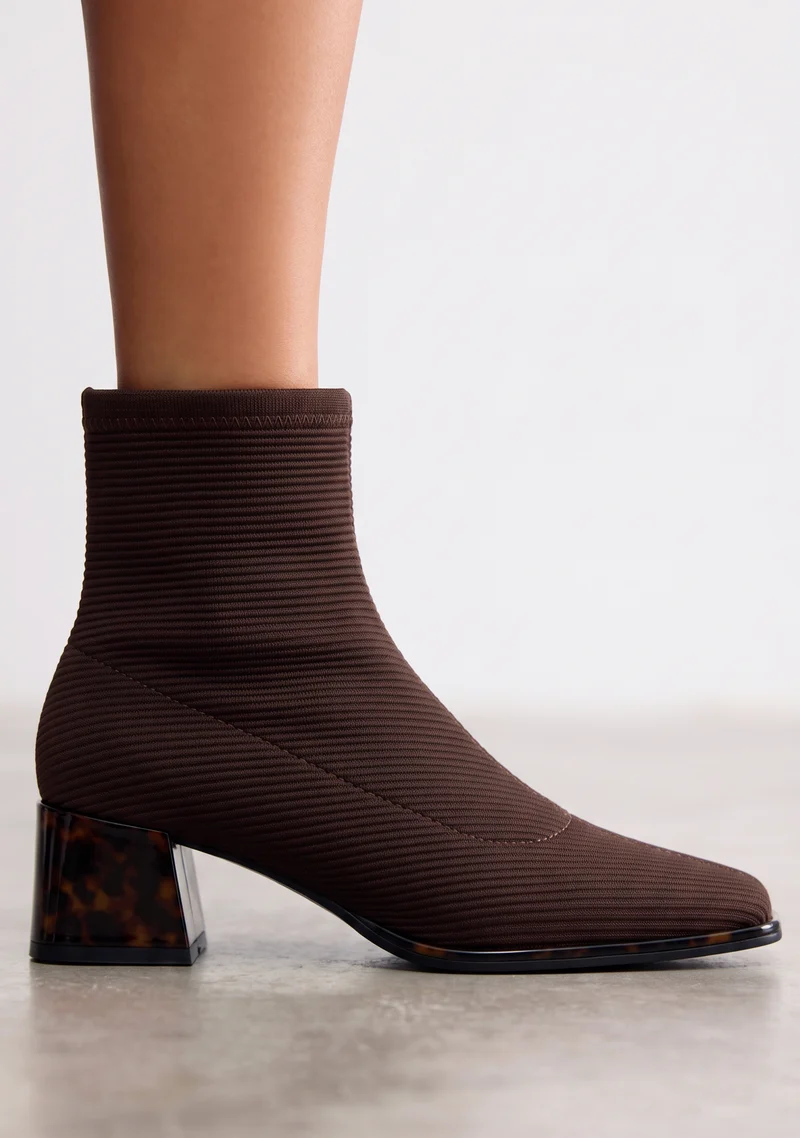BROWN ELASTIC ANKLE BOOTS