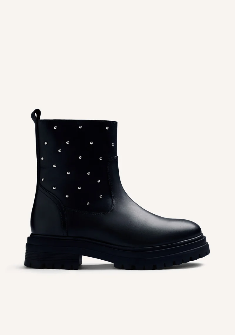 BLACK LEATHER ANKLE BOOTS WITH STUDS