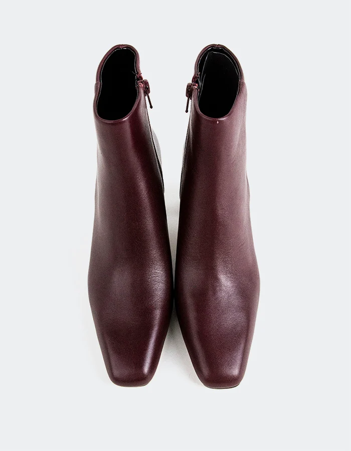 Lucky Burgundy Leather