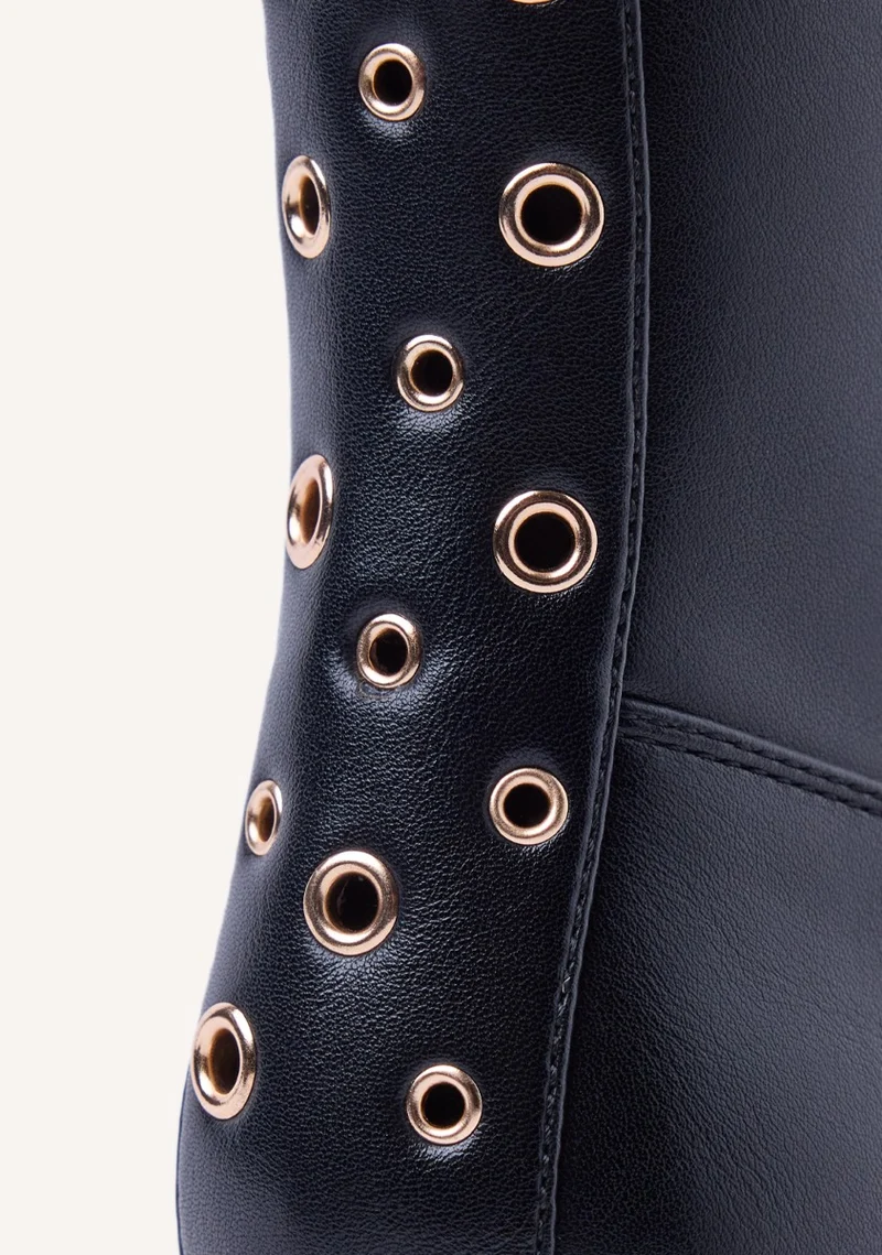 EYELET BOOTS IHLEN