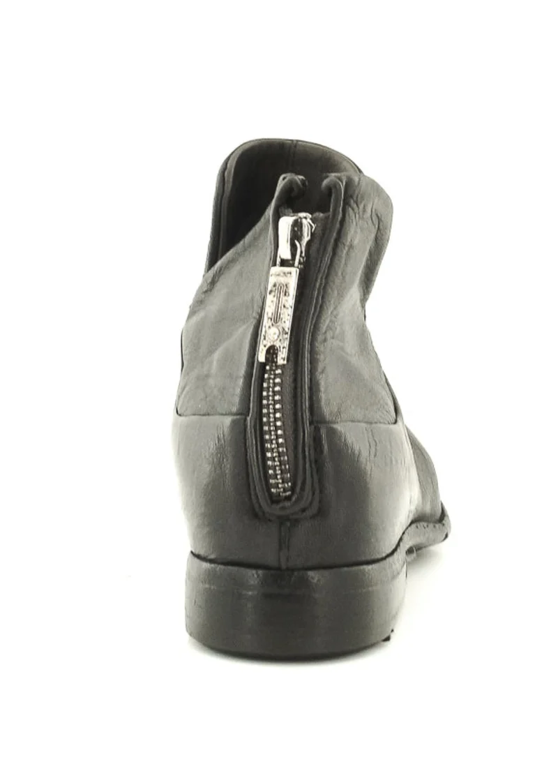 BOOTS DH06A