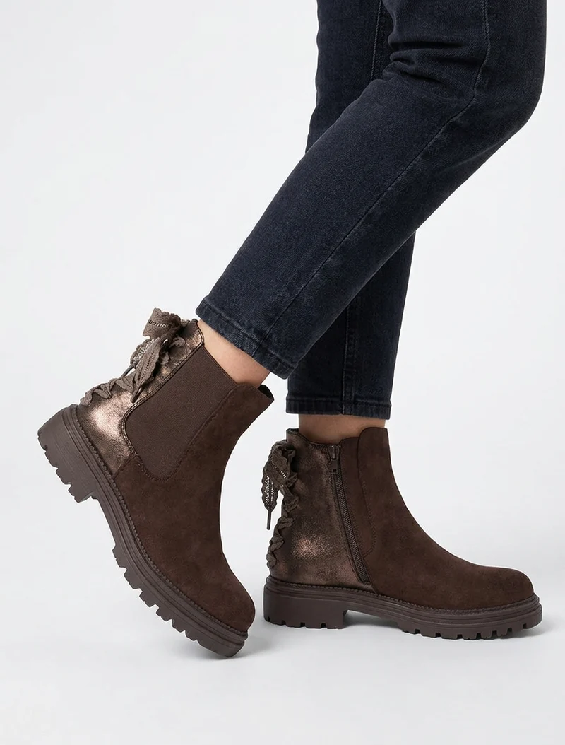Bottines à contrefort irisé et detail lacet en crochet - Chocolat