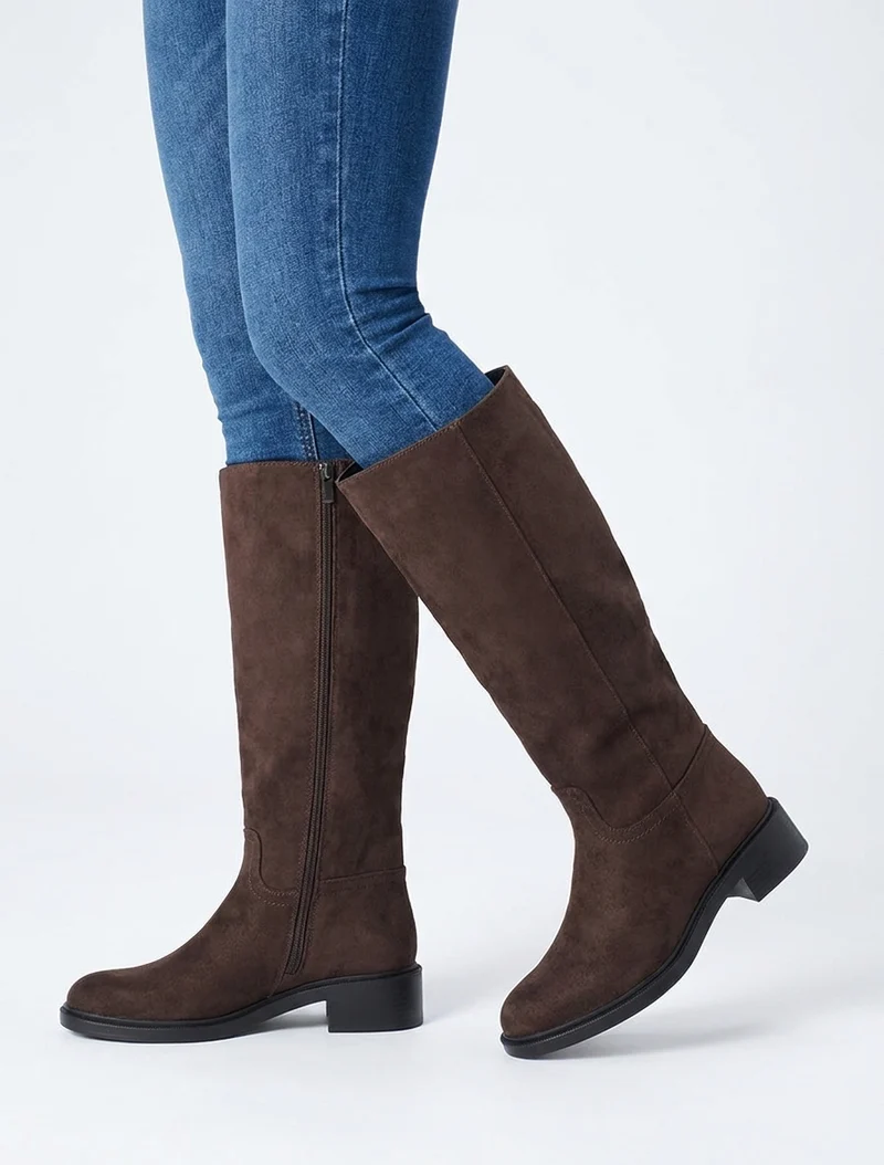 Bottes surpiqûres apparentes en suédine - Chocolat