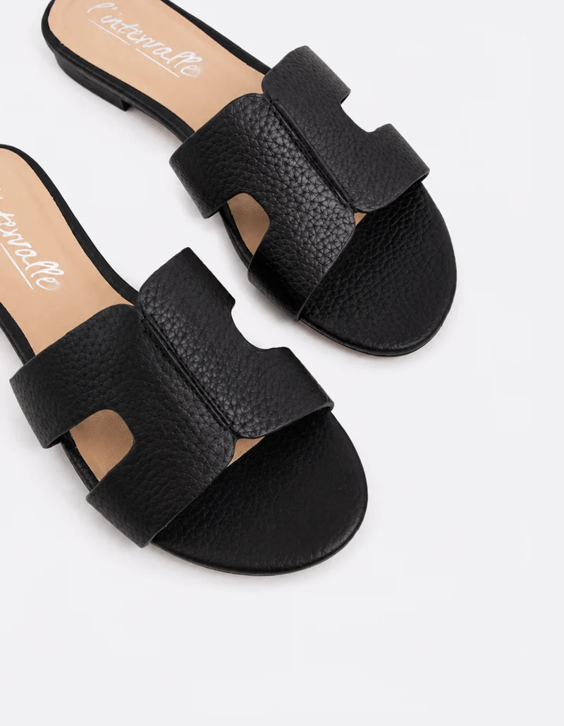 Valmisa Black Leather