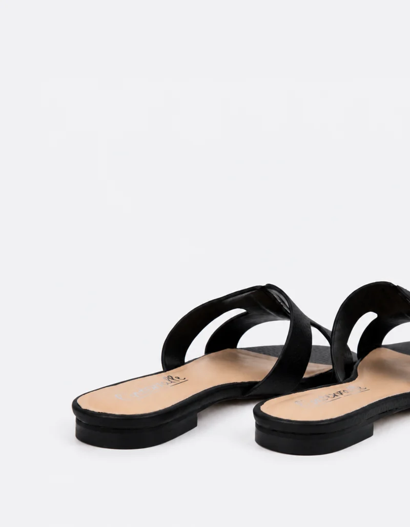 Valmisa Black Leather
