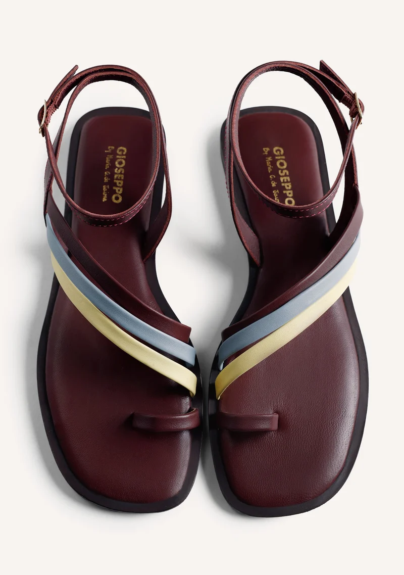 LEATHER SANDALS BY MARÍA G. DE JAIME