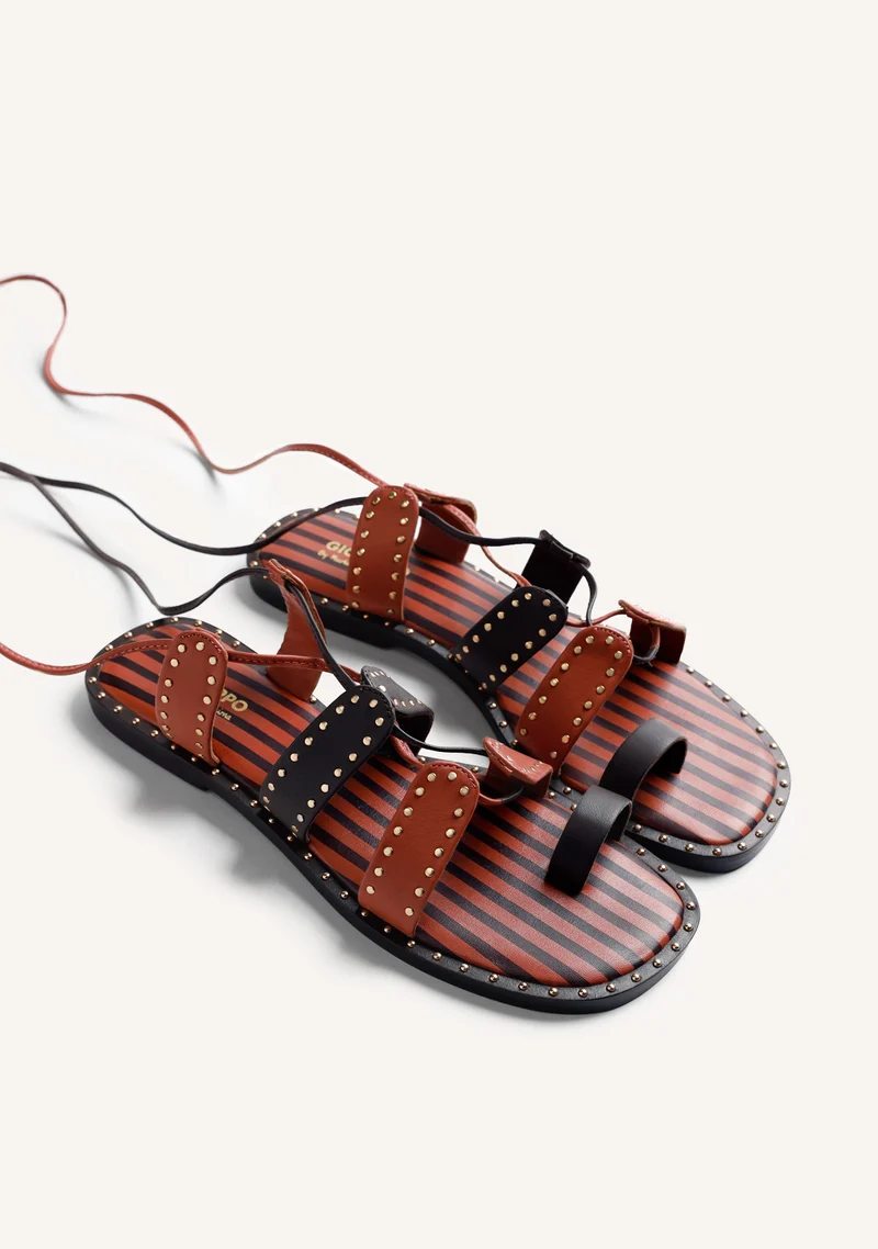 LEATHER SANDALS WITH STUDS BY MARÍA G. DE JAIME